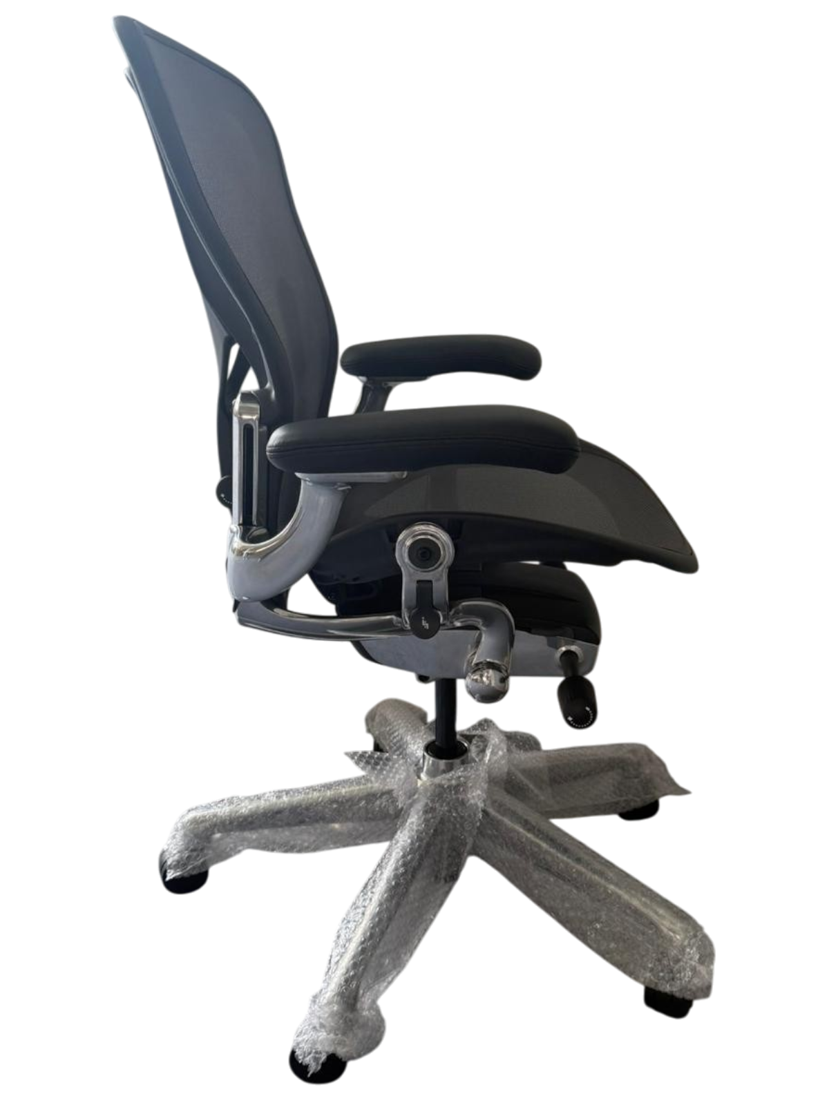 Herman Miller Aeron Remastered Polished Aluminium